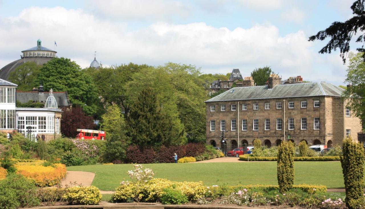 No 6 The Square Tearooms & Accommodation Buxton  Exterior photo